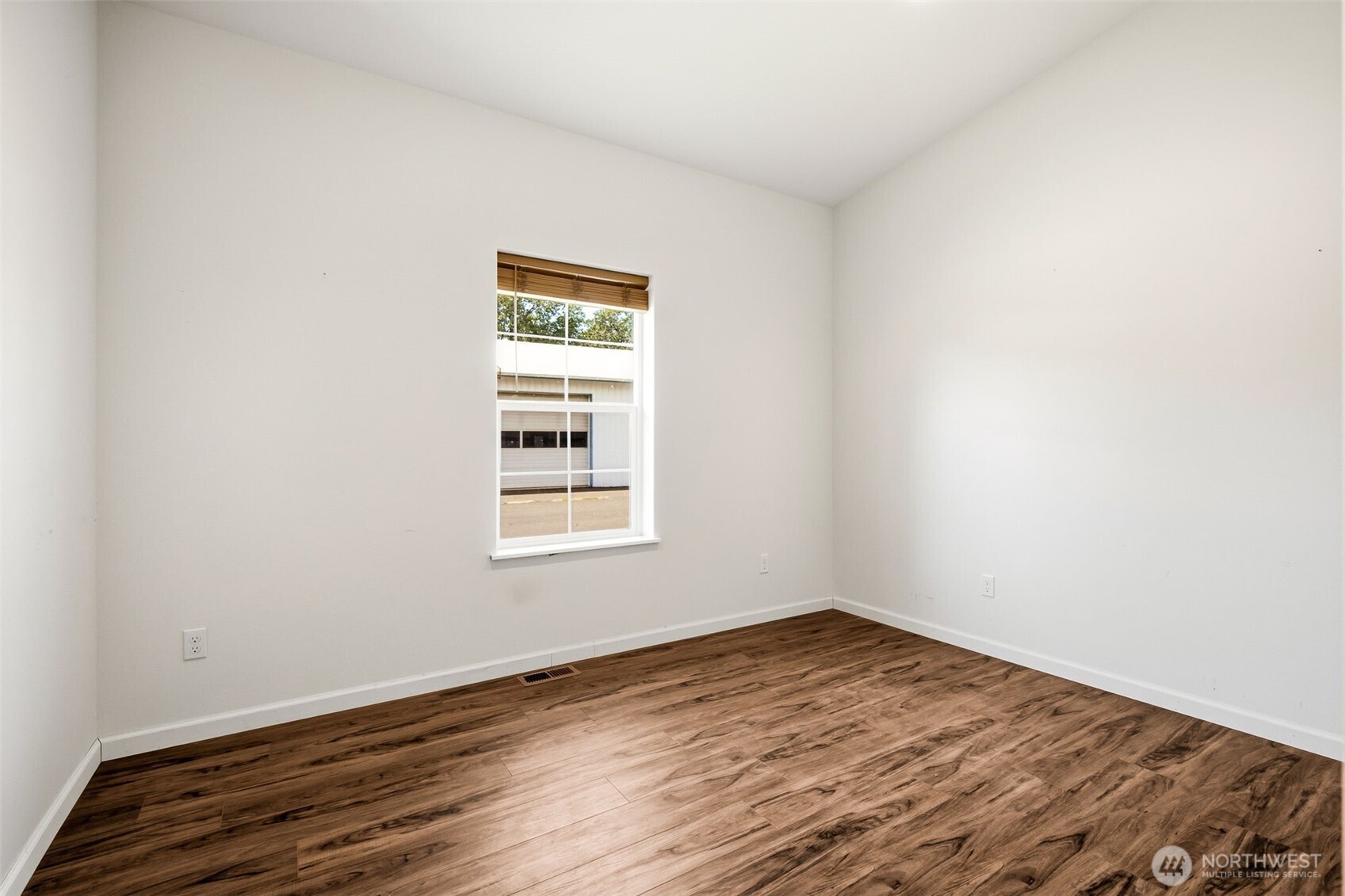10305 187th Avenue Southwest Rochester, WA 98579 - Photo 16 of 36
