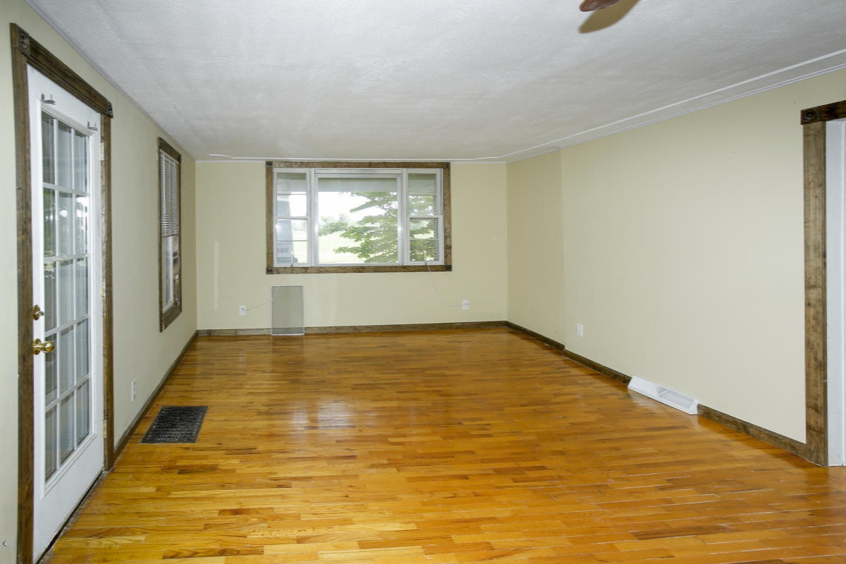 898 Ralston Road Colon, MI 49040 - Photo 5 of 42 898 ralston rd-104
