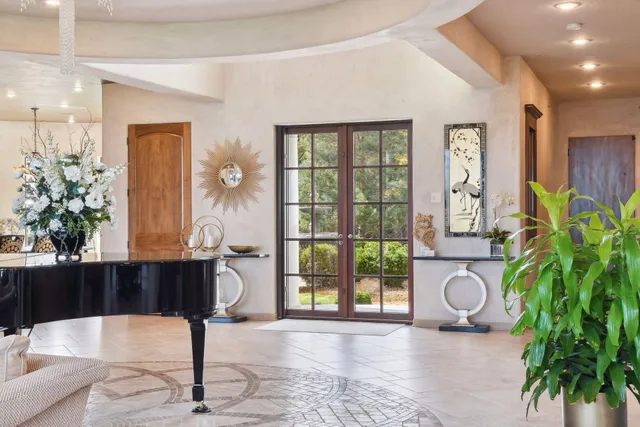 $3,950,000 | 1860 Shoreline Drive, Orono, MN 55391