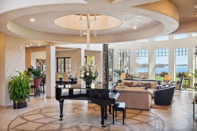 $3,950,000 | 1860 Shoreline Drive, Orono, MN 55391