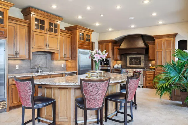 $3,950,000 | 1860 Shoreline Drive, Orono, MN 55391