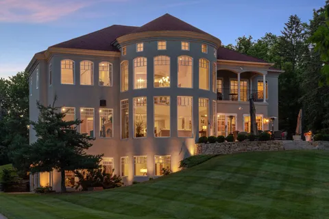 $3,950,000 | 1860 Shoreline Drive, Orono, MN 55391