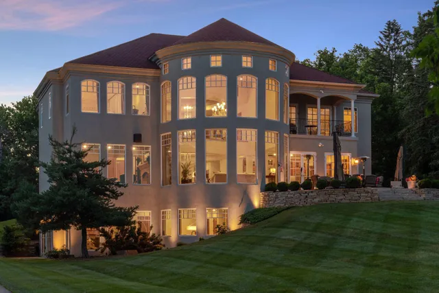 $3,950,000 | 1860 Shoreline Drive, Orono, MN 55391