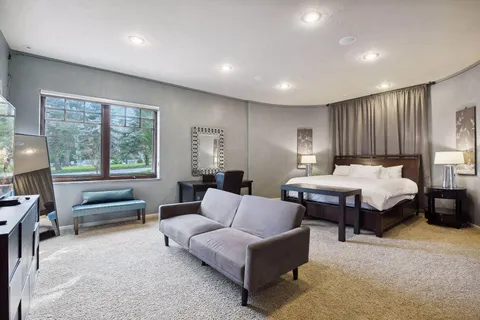 $3,950,000 | 1860 Shoreline Drive, Orono, MN 55391