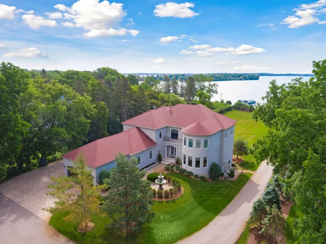 $3,950,000 | 1860 Shoreline Drive, Orono, MN 55391