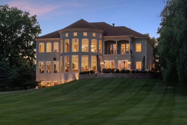 $3,950,000 | 1860 Shoreline Drive, Orono, MN 55391