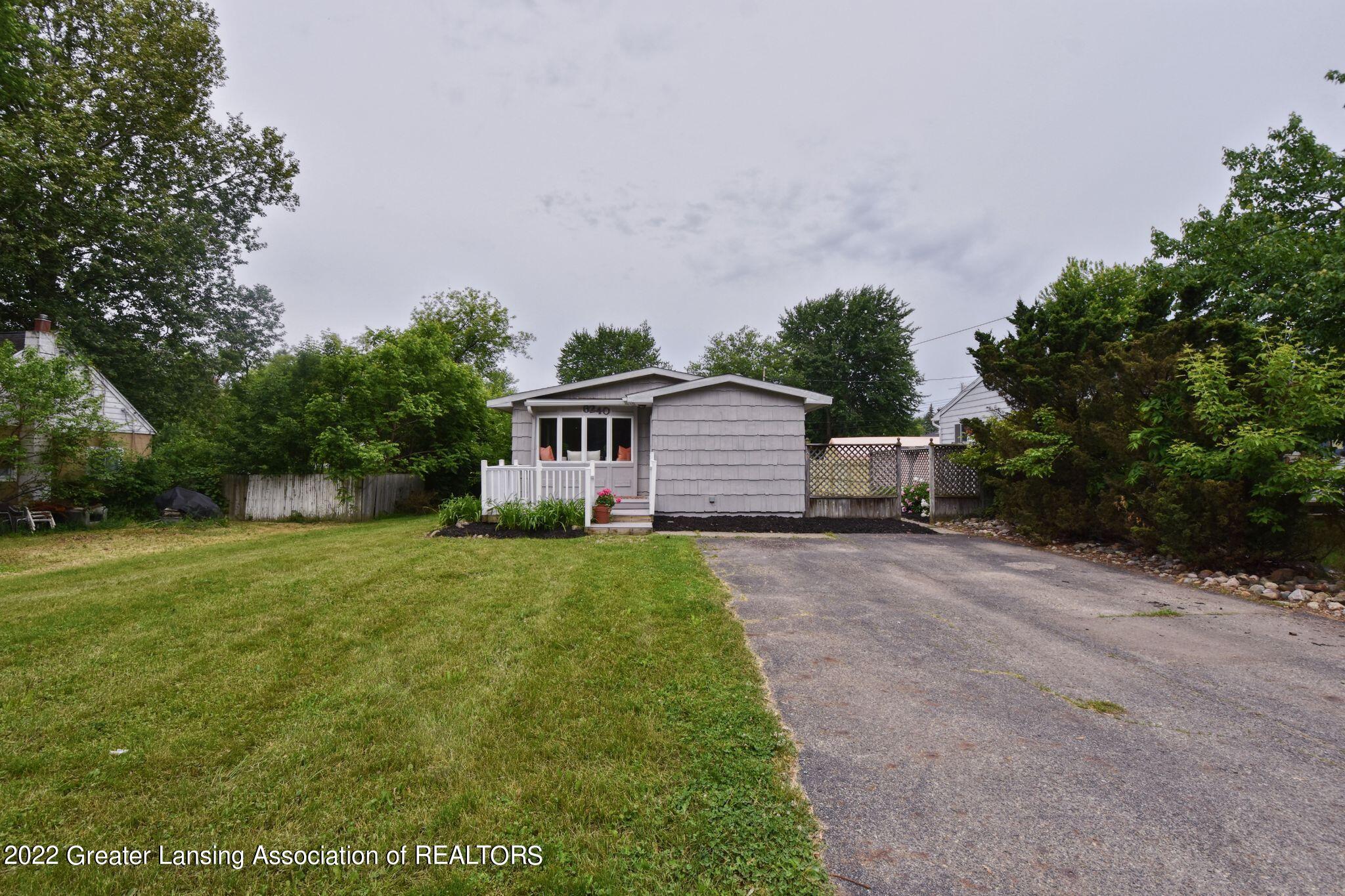 6240 Grovenburg Road Lansing, MI 48911 - Photo 22 of 23 18
