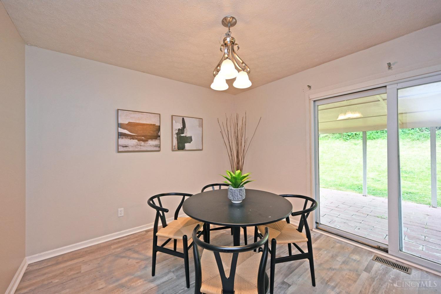 5145 Rapid Run Road Cincinnati, OH 45238 - Photo 10 of 34