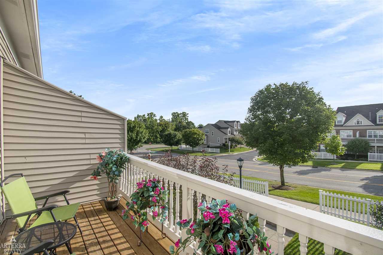 694 West Bluff Court Rochester, MI 48307 - Photo 14 of 35