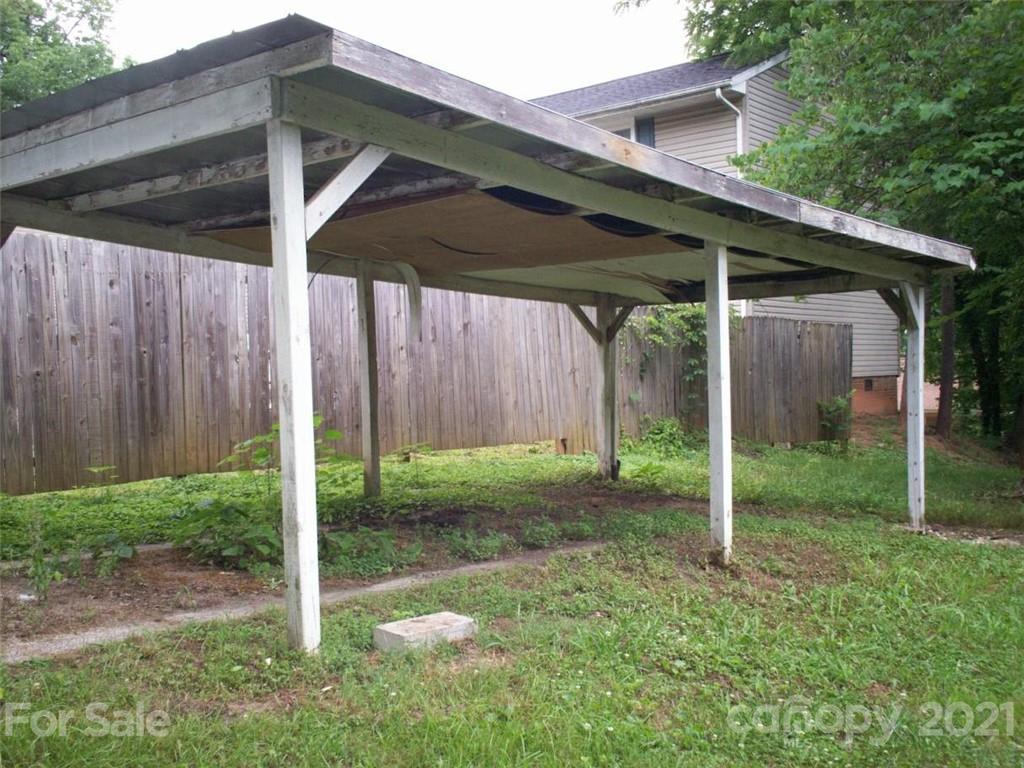 412 South Main Street Southwest Lenoir, NC 28645 - Photo 6 of 10 a view of backyard with green space