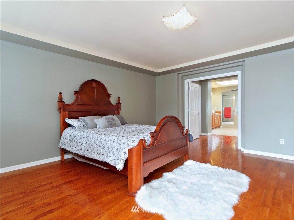 16418 Southeast 166th Terrace Renton, WA 98058 - Photo 5 of 25 Gallery Image 5