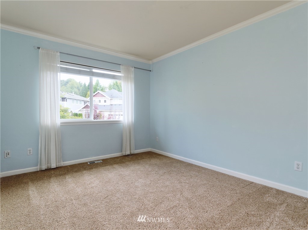 16418 Southeast 166th Terrace Renton, WA 98058 - Photo 10 of 25 Gallery Image 10