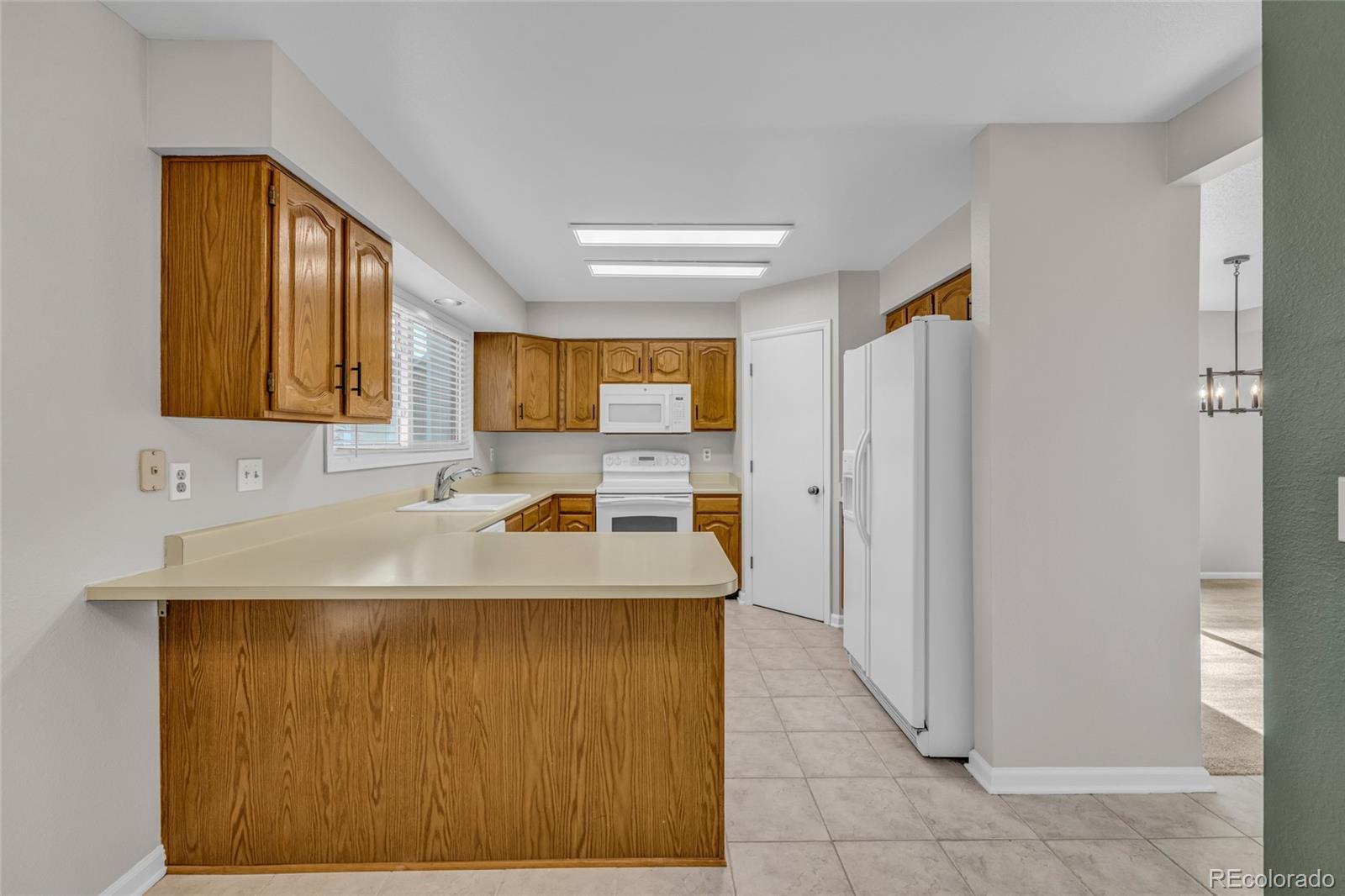 9390 Yale Lane Highlands Ranch, CO 80130 - Photo 11 of 49