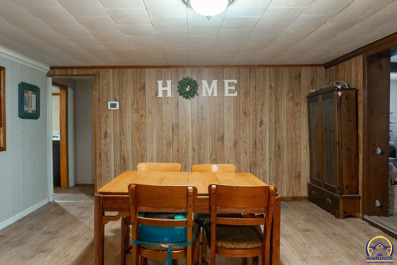 1501 Northeast Calhoun Bluff Road Topeka, KS 66617 - Photo 13 of 38