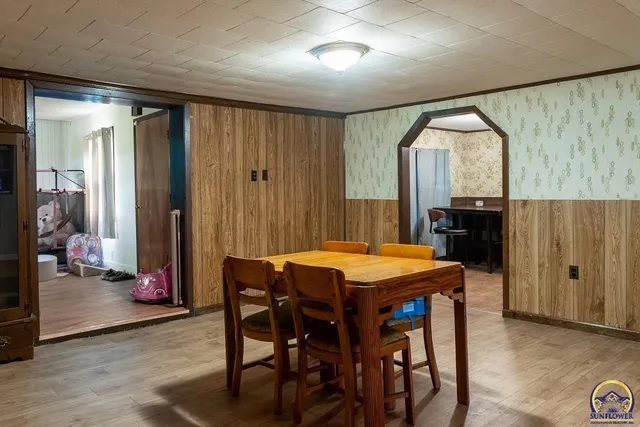 $274,900 | 1501 Northeast Calhoun Bluff Road, Topeka, KS 66617