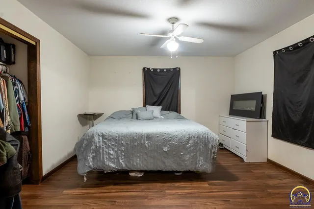 $274,900 | 1501 Northeast Calhoun Bluff Road, Topeka, KS 66617