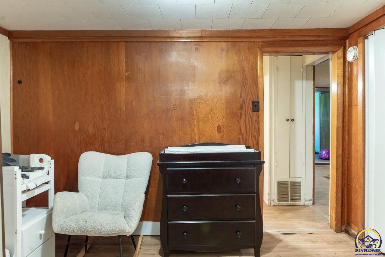1501 Northeast Calhoun Bluff Road Topeka, KS 66617 - Photo 18 of 38
