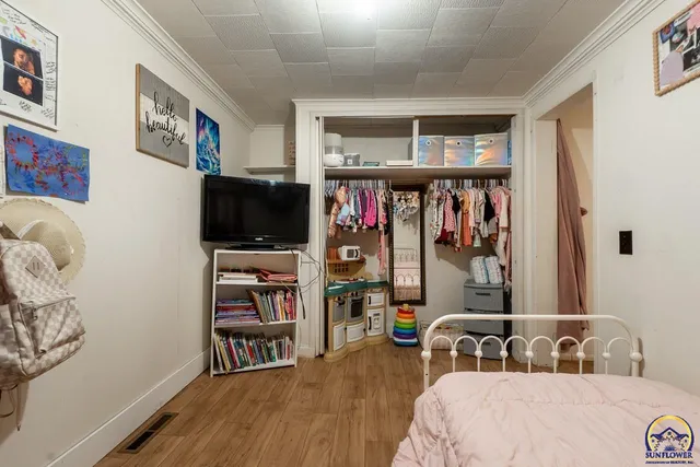 $274,900 | 1501 Northeast Calhoun Bluff Road, Topeka, KS 66617