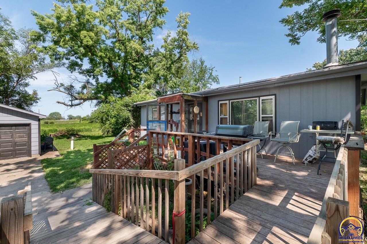 1501 Northeast Calhoun Bluff Road Topeka, KS 66617 - Photo 28 of 38