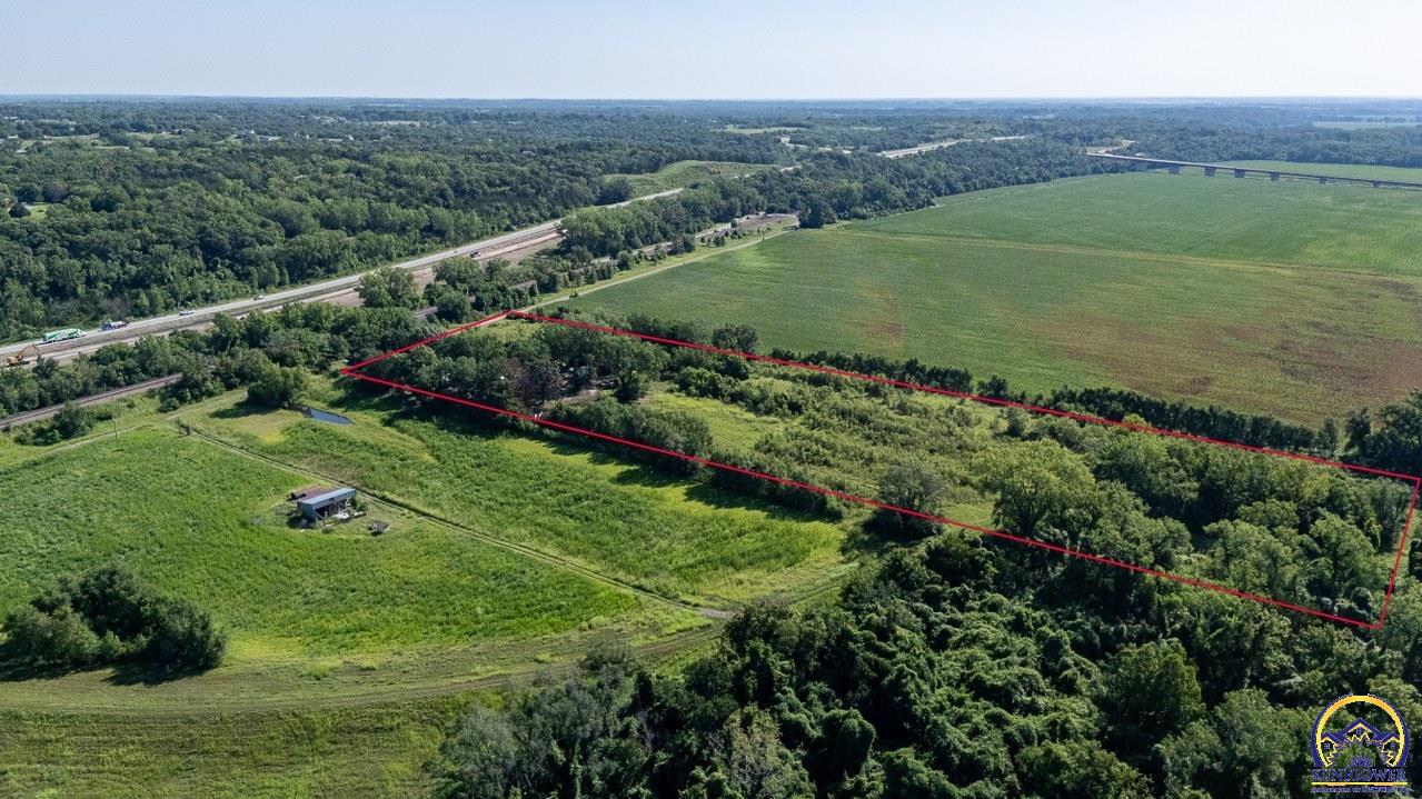 1501 Northeast Calhoun Bluff Road Topeka, KS 66617 - Photo 36 of 38