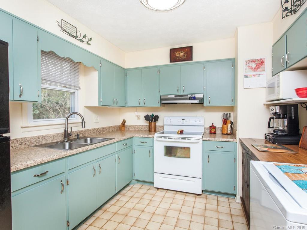 4 Ball Gap Road Arden, NC 28704 - Photo 12 of 31 Gallery Image 12