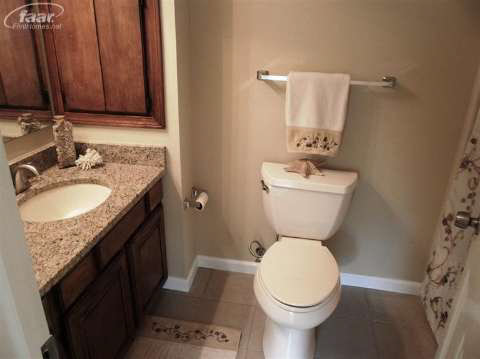 7427 Potter Road Flushing, MI 48433 - Photo 26 of 28 20363948-25.JPG