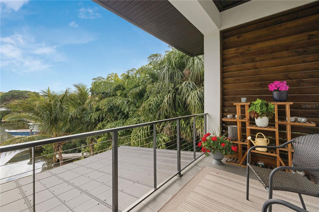 4806 West San Rafael Street Tampa, FL 33629 - Photo 19 of 60 a view of a balcony with chairs