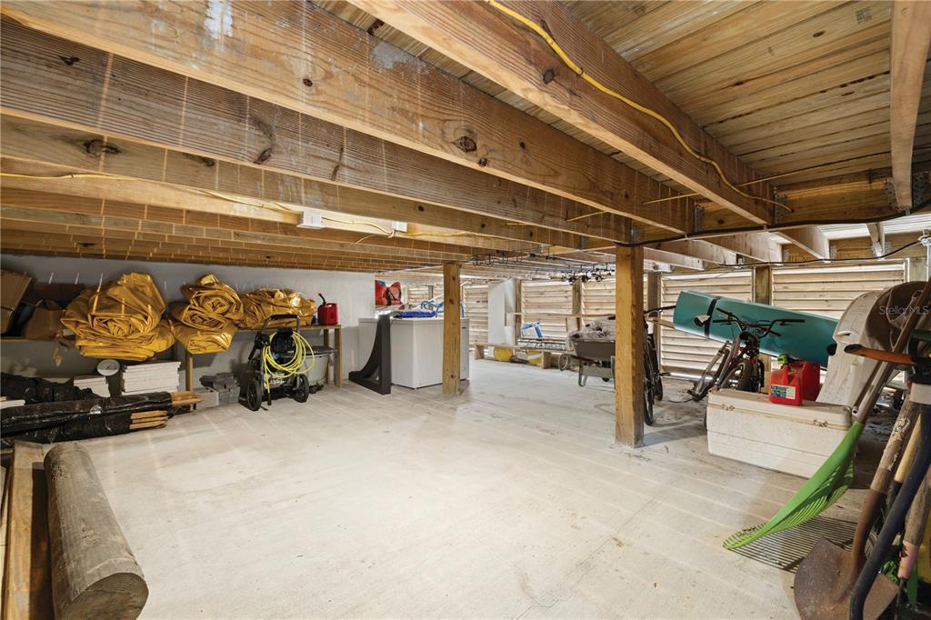 4806 West San Rafael Street Tampa, FL 33629 - Photo 33 of 60 a view of a garage with storage