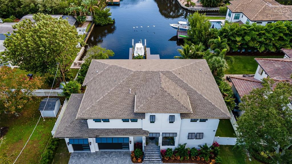 4806 West San Rafael Street Tampa, FL 33629 - Photo 40 of 60 an aerial view of a house with a yard table and chairs