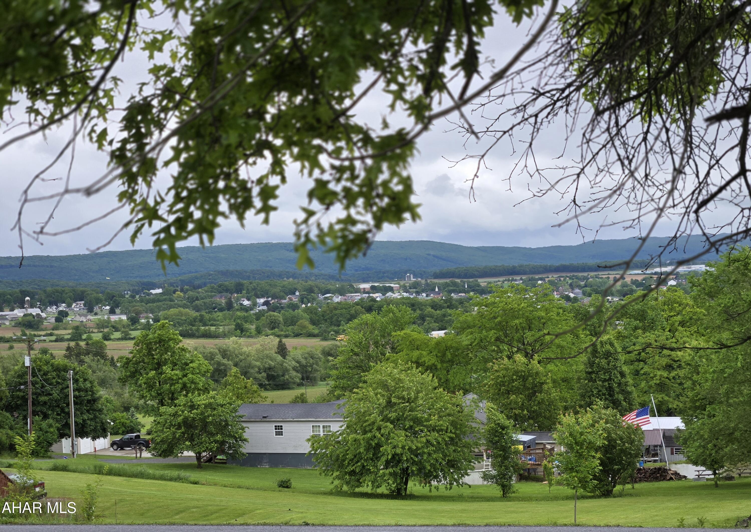 563 Lock Mountain Road Martinsburg, PA 16662 - Photo 20 of 27
