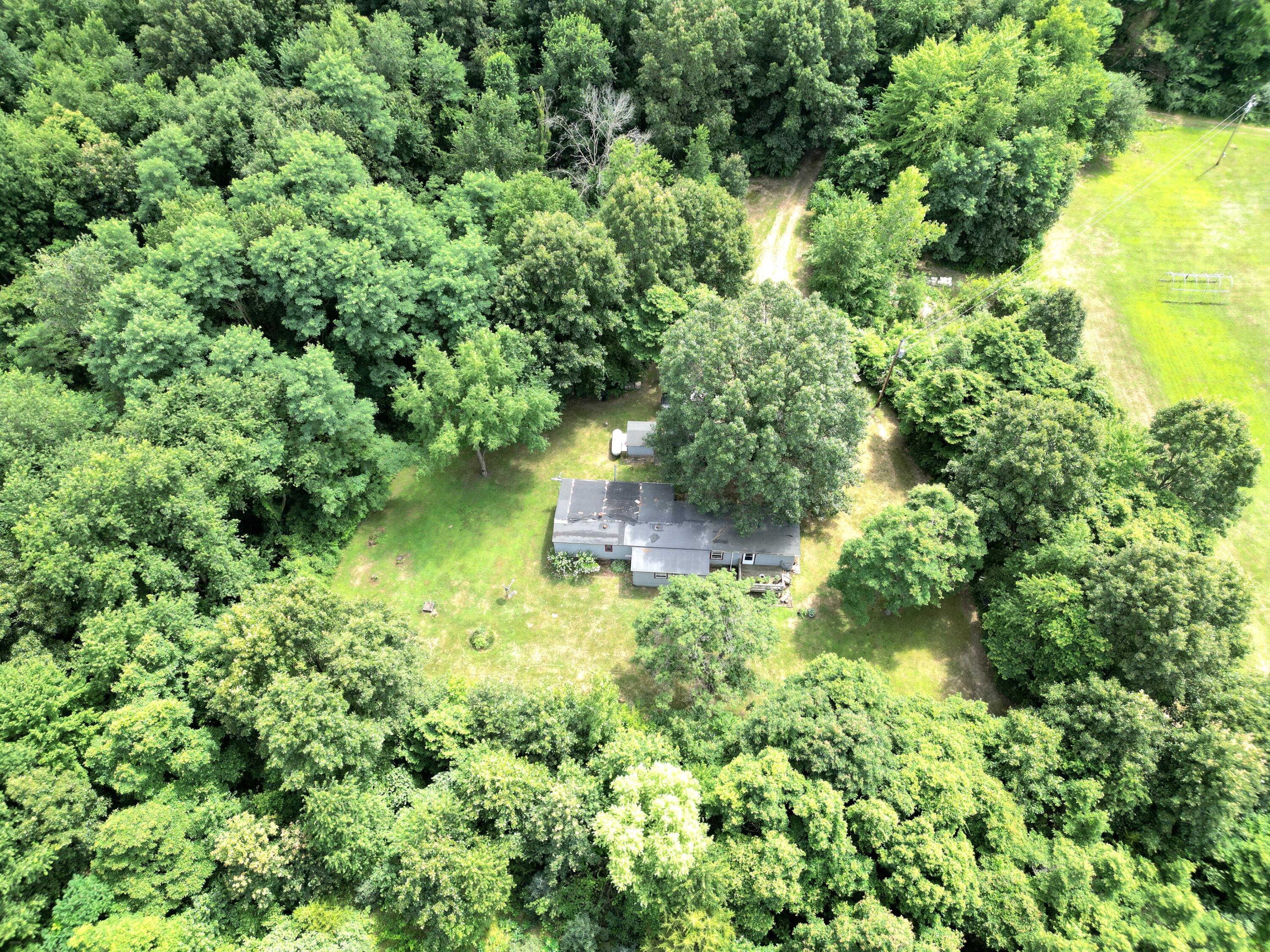 64229 Fair Road Sturgis, MI 49091 - Photo 13 of 26 dji_fly_20250719_162102_493_175295895979