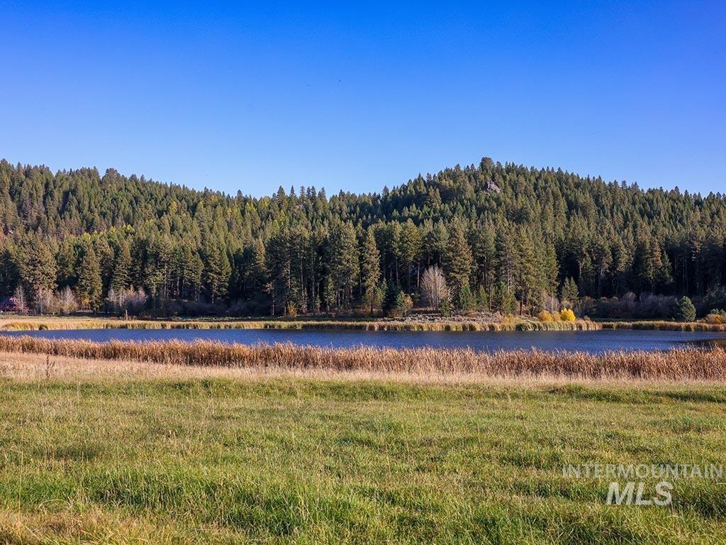 23 Hall Lane Cascade, ID 83611 - Photo 4 of 12