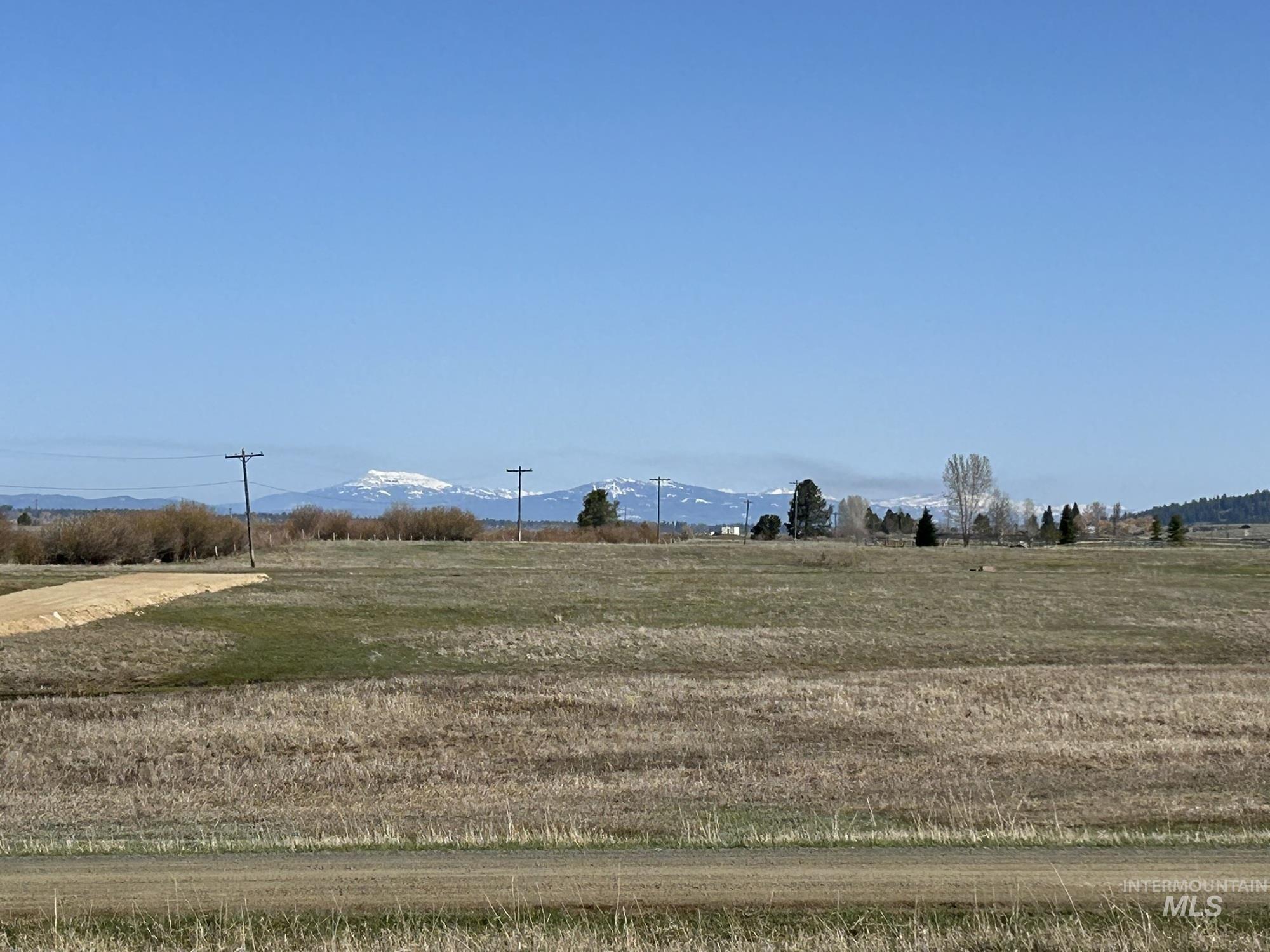 23 Hall Lane Cascade, ID 83611 - Photo 6 of 12