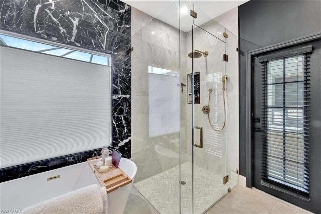 1964 Timarron Way Naples, FL 34109 - Photo 17 of 36