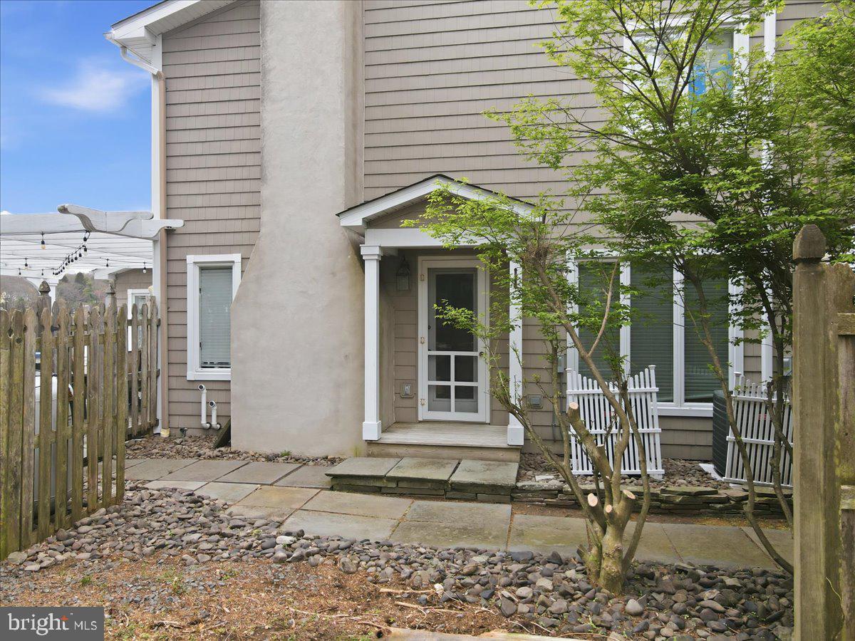 114 Shore Road Tafton, PA 18464 - Photo 7 of 137