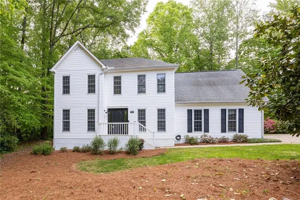 $367,500 | 12 Indian Lake Court, Hiram, GA 30141