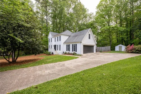 $367,500 | 12 Indian Lake Court, Hiram, GA 30141