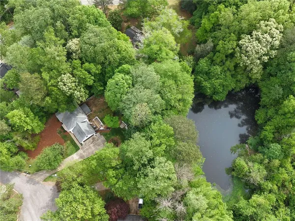 $367,500 | 12 Indian Lake Court, Hiram, GA 30141