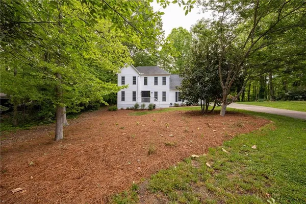 $367,500 | 12 Indian Lake Court, Hiram, GA 30141