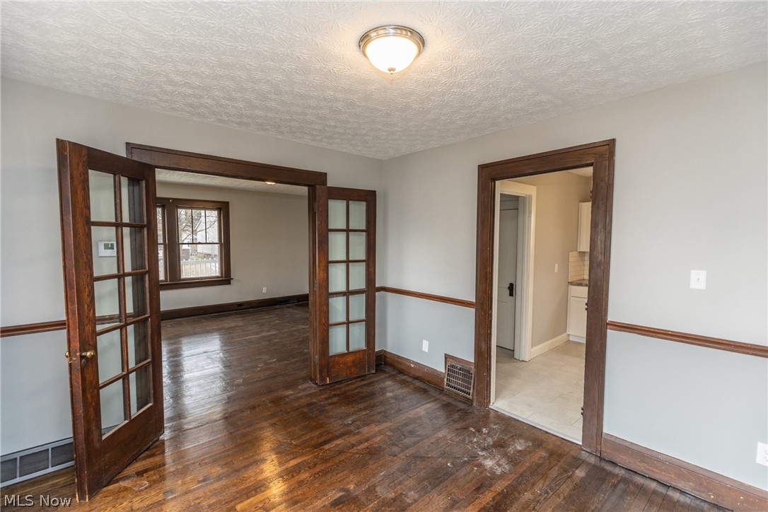 855 Avon Street Akron, OH 44310 - Photo 9 of 29 Gallery Image 9