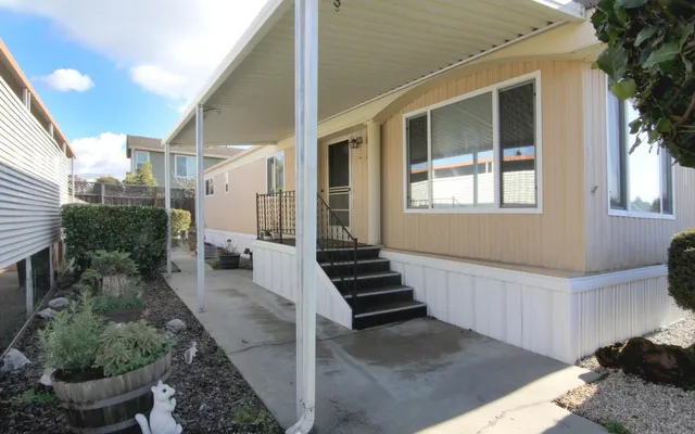 $299,000 | 4425 Clares Street, Unit 3, Capitola, CA 95010