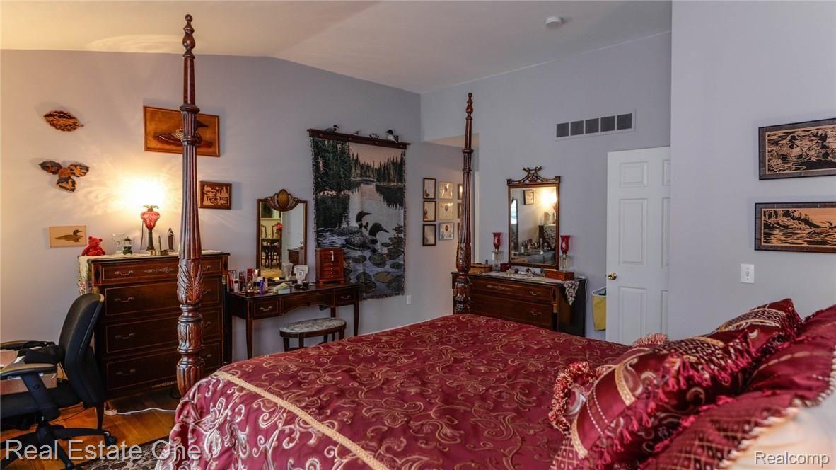 267 Wood Point Howell, MI 48843 - Photo 16 of 39 22_15.jpg