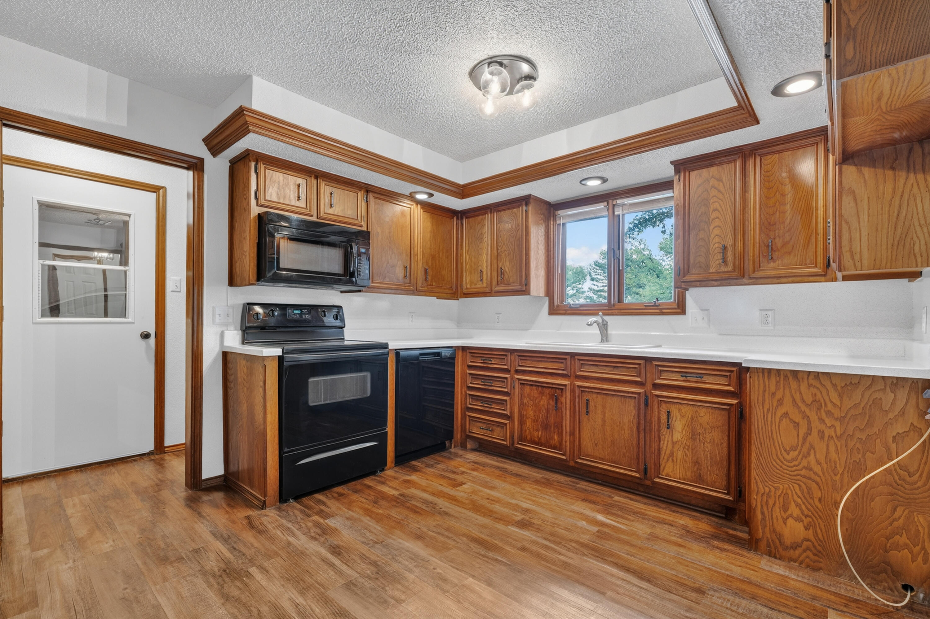 8604 Colton Avenue Lubbock, TX 79424 - Photo 6 of 28 DSC02040