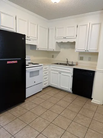 $1,395 | 940 East Main Street, Gallatin, TN 37066