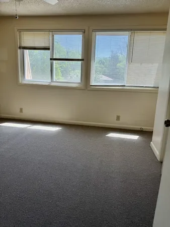 $1,395 | 940 East Main Street, Gallatin, TN 37066