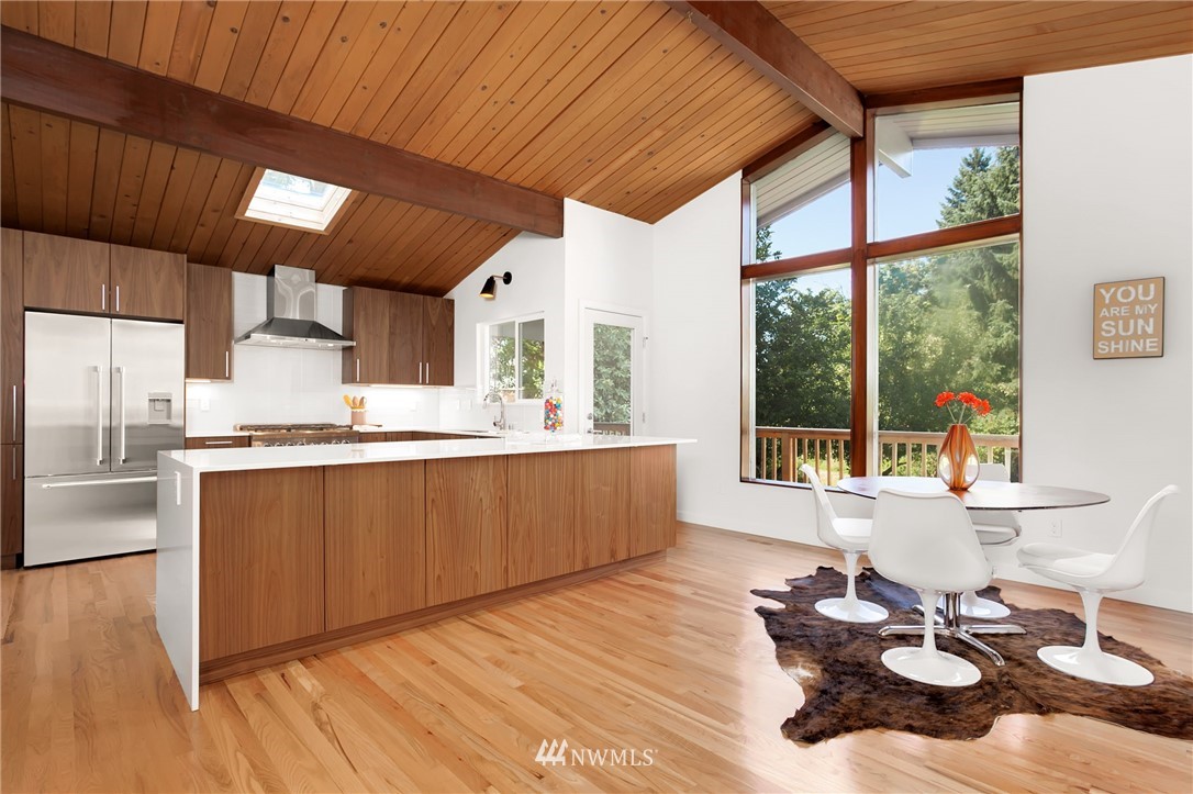 12175 Northeast 170th Place Bothell, WA 98011 - Photo 3 of 25 Gallery Image 3