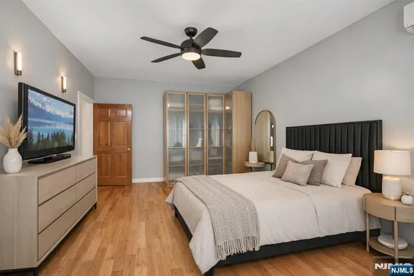 $1,298,000 | 20 Concord Street, Jersey City, NJ 07306