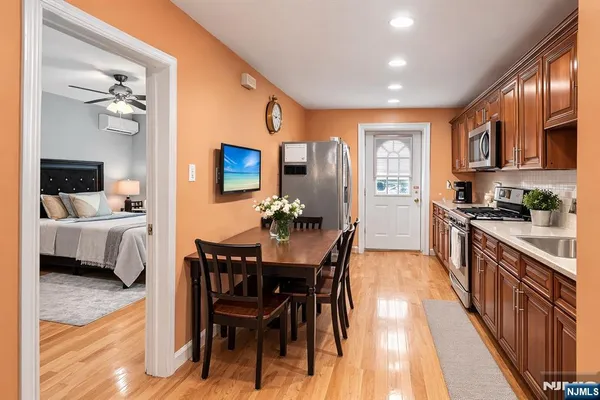 $1,298,000 | 20 Concord Street, Jersey City, NJ 07306