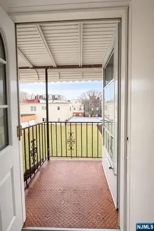 $1,298,000 | 20 Concord Street, Jersey City, NJ 07306