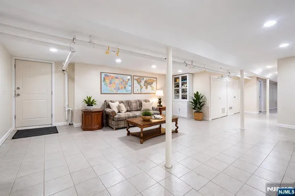 $1,298,000 | 20 Concord Street, Jersey City, NJ 07306